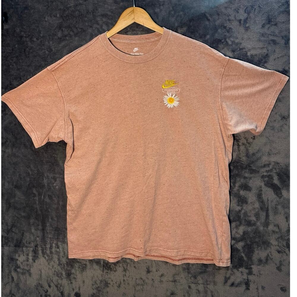 Nike Men's Max90 "From Beaverton With Love" Daisy T-Shirt Men’s Large Rock Pink